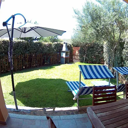 Casa Del Faro Piano Terra Con Giardino Olbia