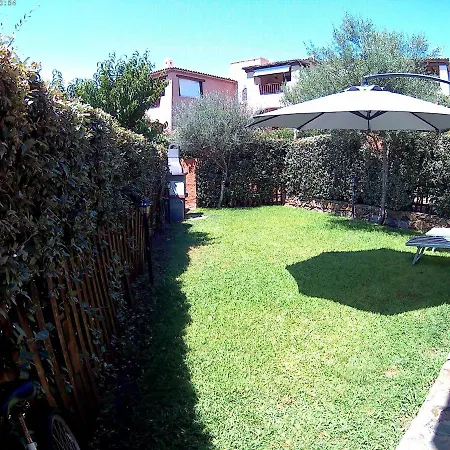 Casa Del Faro Piano Terra Con Giardino 펜션